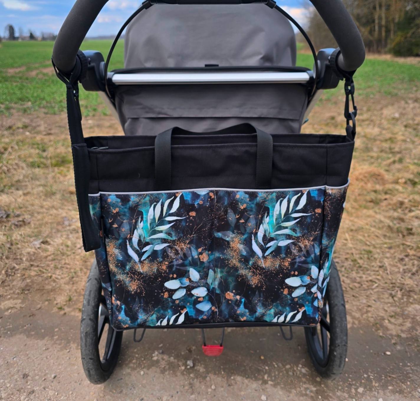 Lehtedega kangast Vankrikott või kandekott (suurem) - Image 6
